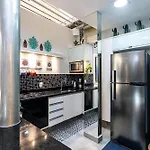 Omar do Rio: Moderno e Elegante Qto. e Sala a 250m da Praia de Ipanema, c/ Internet 350mbps, Alexa e Smart TV (TXM 77/102)